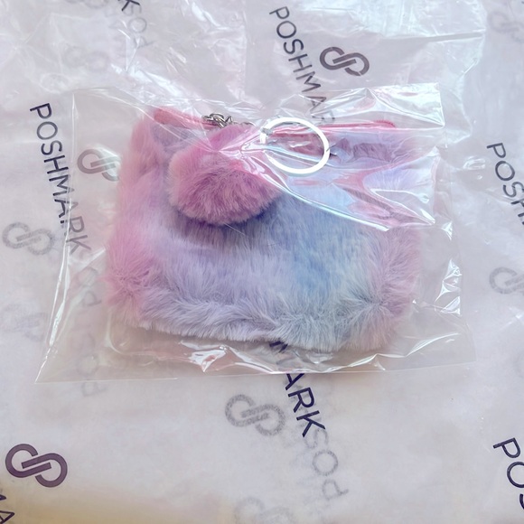 Handbags - Furry Pom Pom bag